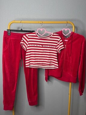 Fashion Nova & Tommy Hilfiger💋❤️Velvet Sweatsuit/Tracksuit & Striped Crop top